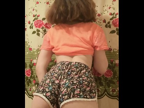 ❤️ Sexy junges Babe zieht ihre Shorts vor der Kamera aus ❤ Porno bei de.xxxnd-com.ru ❌️